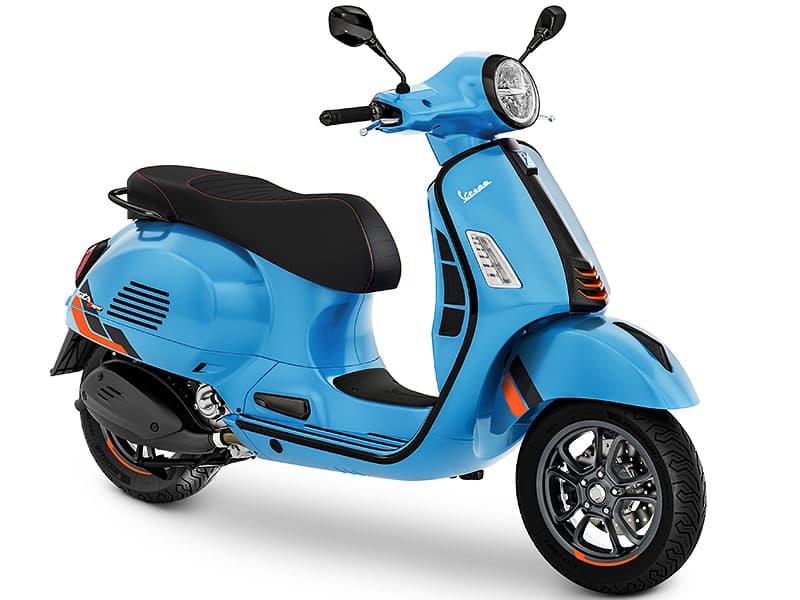 Vespa GTS SuperSport 300 2025 scooter in studio view
