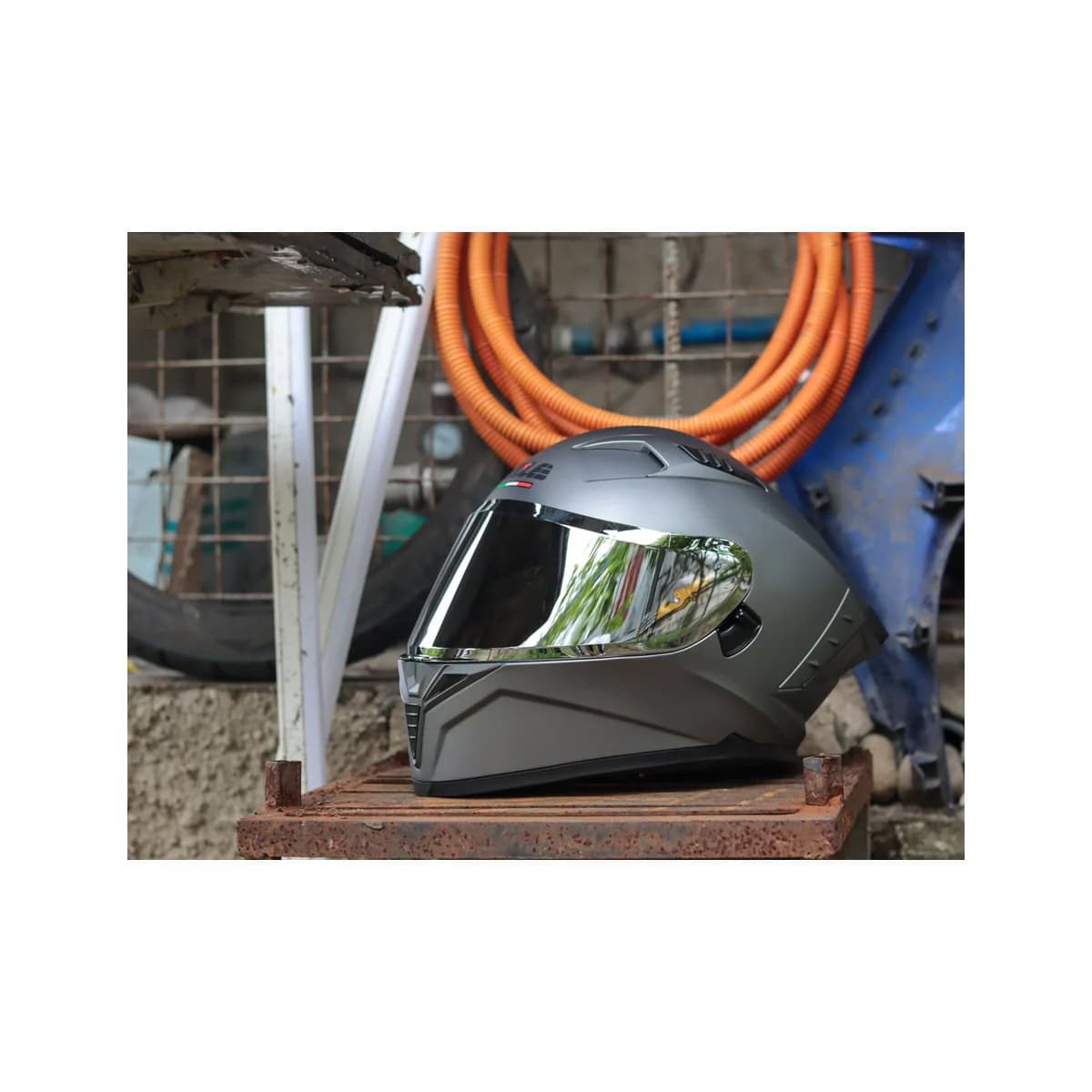 Gille 843 Circuit full-face motorcycle helmet in matte gray